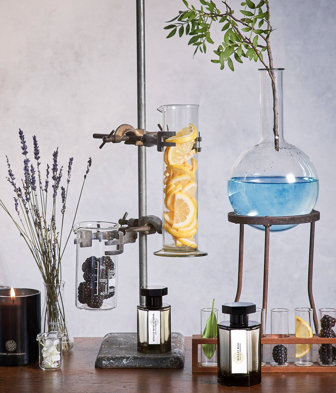 L'Artisan Parfumeur Pick And Mix 2 Intro Background Desktop