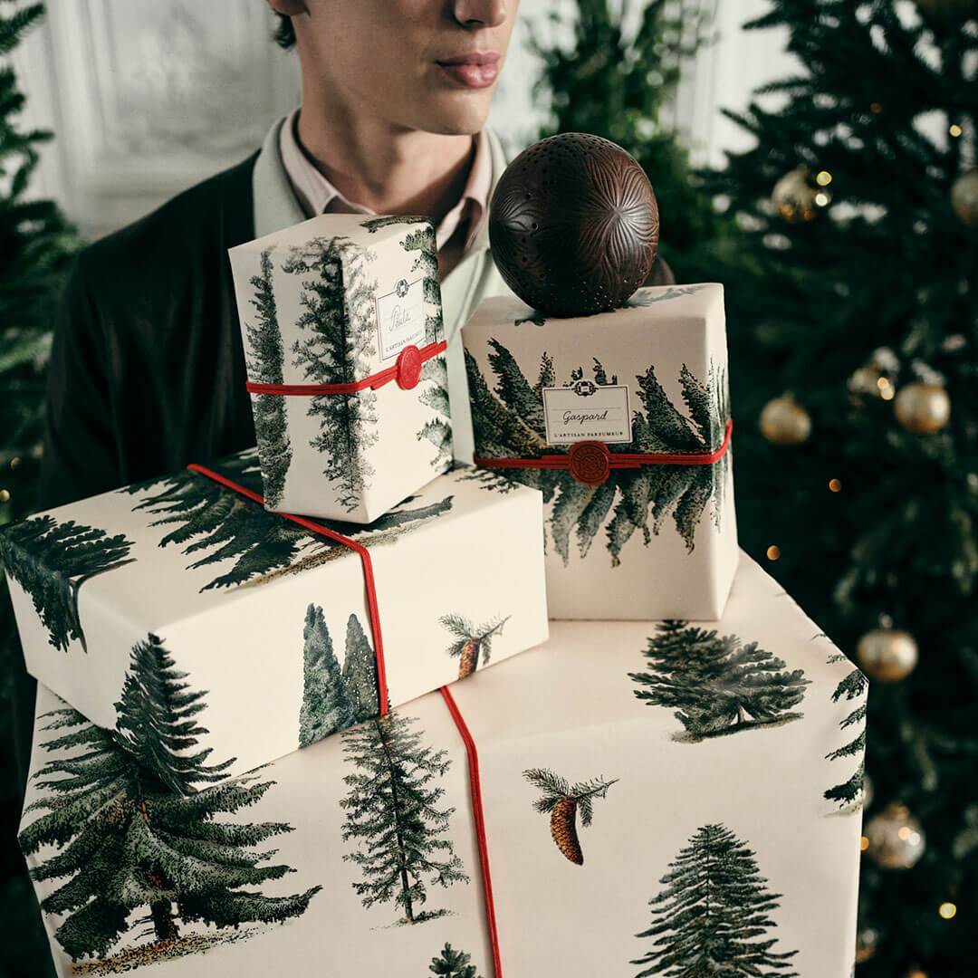 Xmas_Gift-Guide_3_column_module_1080x1080_Gifting.jpg