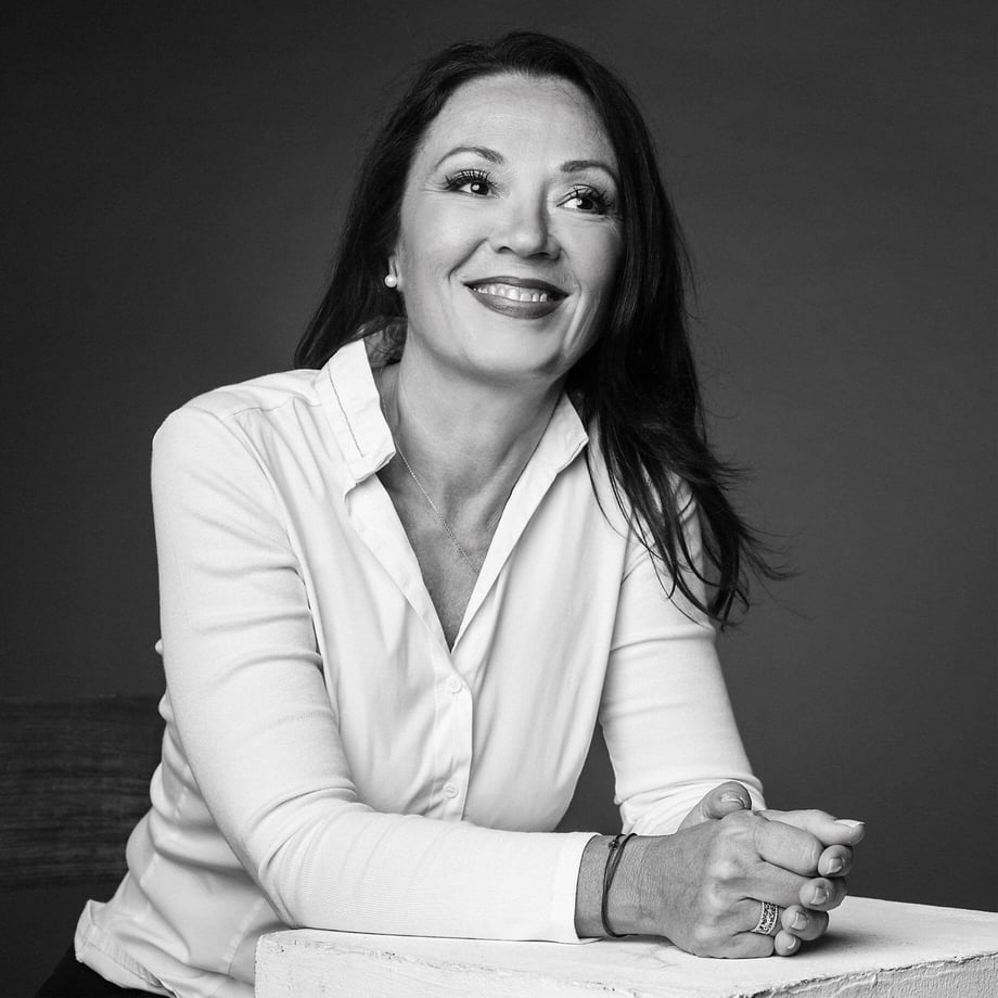 PARFUMEUR__KARINE-DUBREUIL.jpg